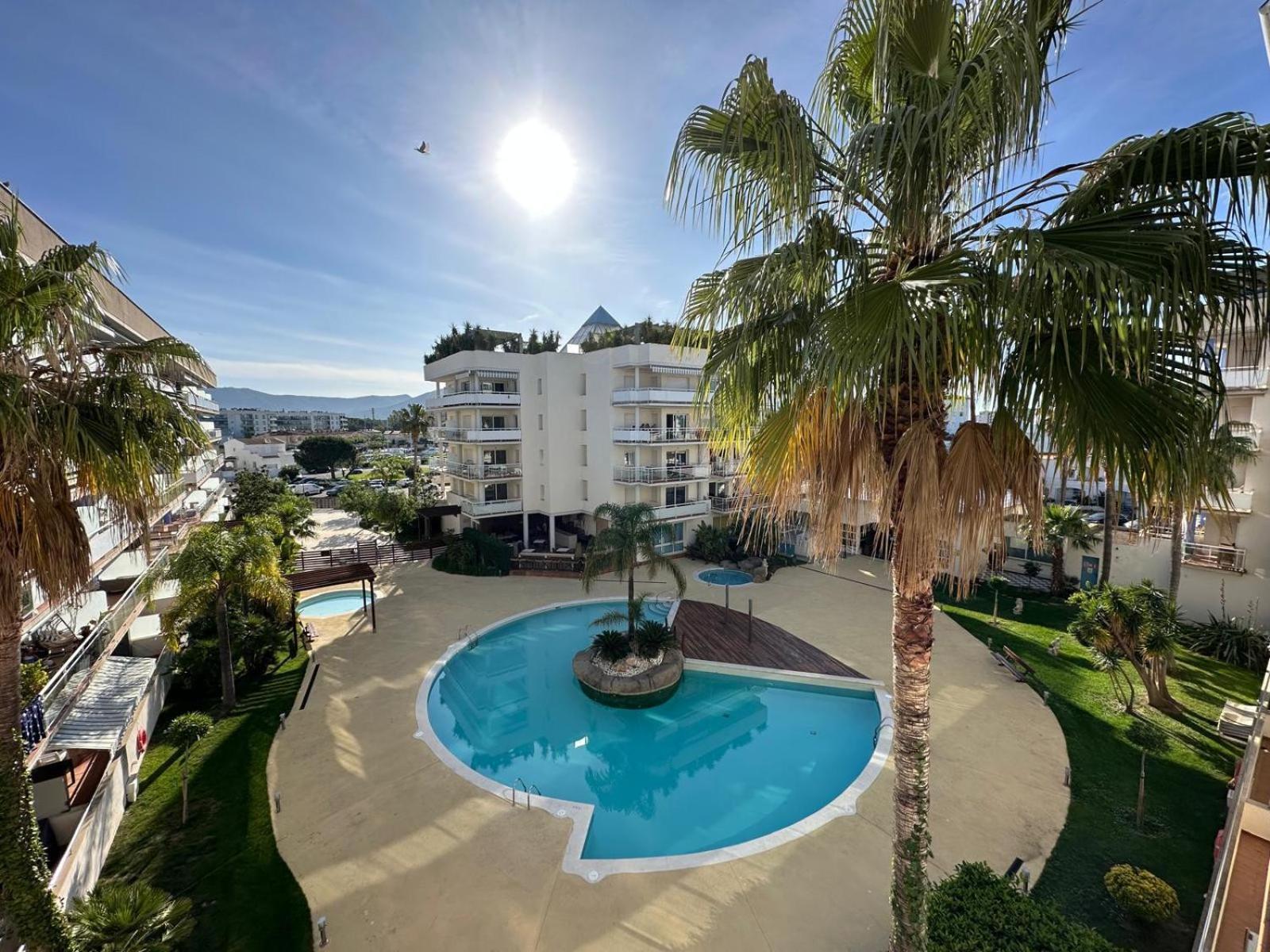 Bonito Piso En Roses Con Piscina Y Parking Av-66 Lägenhet Exteriör bild